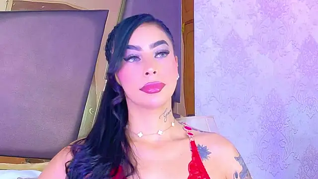 GiahDaniels online show from April 14, 2026, 9:32 pm