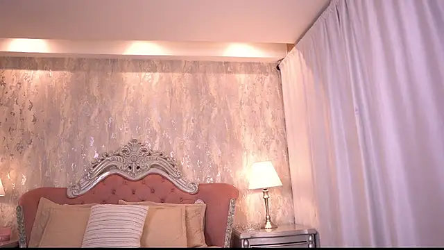 AngelineConnor online show from January 13, 2026, 10:48 pm