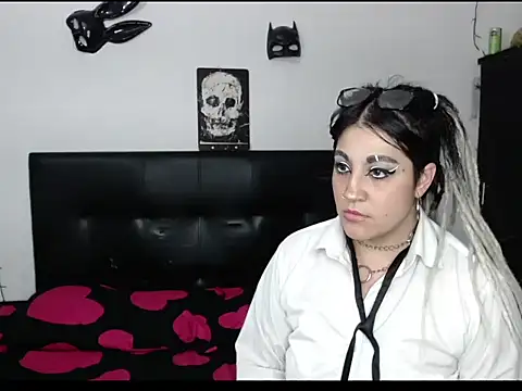 Bonnie-Clark online show from June 6, 2026, 3:00 am