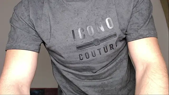 Snapshot of defuego_ chatting on February 20, 2025, 10:37 am defuego online show from February 20, 2025, 10:37 am