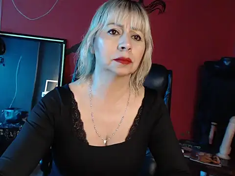 KLOE PIELL online show from March 3, 2026, 8:48 pm