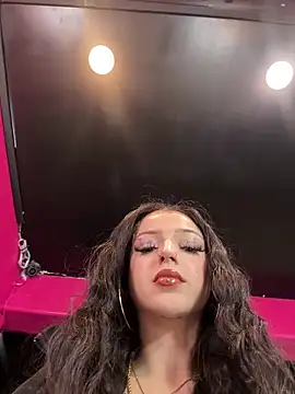 exoticmisfitt online show from March 16, 2026, 2:17 am