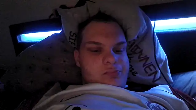 Nicolasjlhkjzl online show from April 12, 2026, 8:52 am