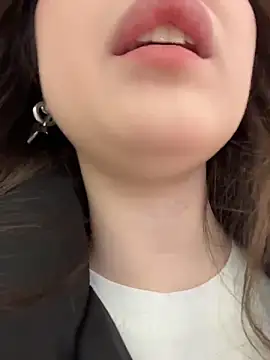 Peachy Dream online show from February 27, 2026, 5:13 pm