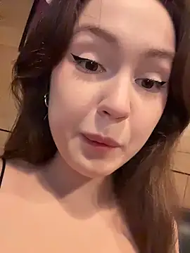 Peachy Dream online show from July 13, 2026, 3:26 pm