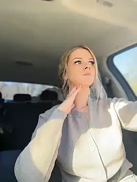 Love Bri online show from March 21, 2026, 10:53 am