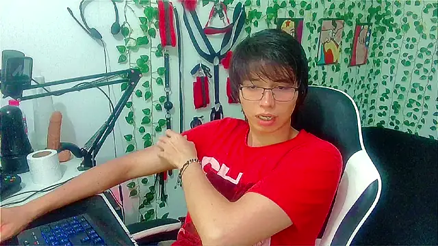 Andy gray online show from April 5, 2026, 4:04 pm