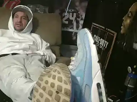 Snapshot of RM_Discov3ri3z chatting on December 4, 2024, 10:51 pm RM Discov3ri3z online show from December 4, 2024, 10:51 pm