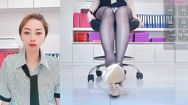 Snapshot of Aster_Hoa chatting on February 10, 2026, 10:30 am Aster Hoa online show from February 10, 2026, 10:30 am