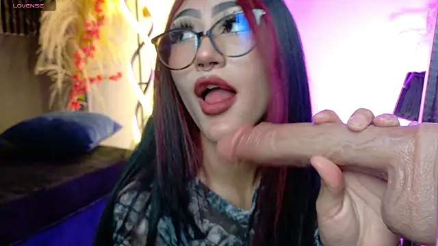 miluv19 online show from February 10, 2026, 7:29 pm