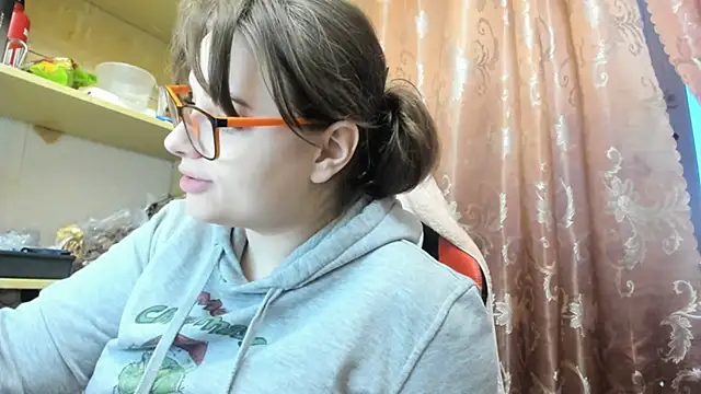 Seductive She Wolf online show from March 8, 2026, 4:11 pm