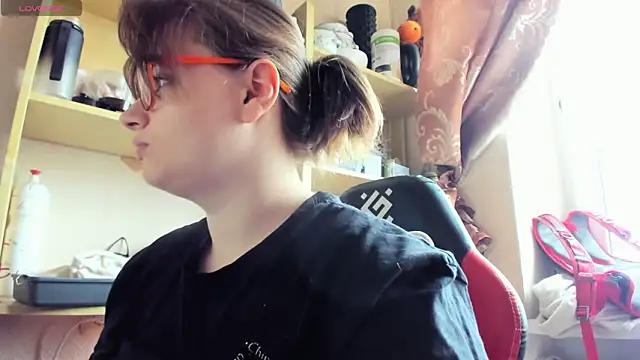 Seductive She Wolf online show from March 26, 2026, 9:48 am