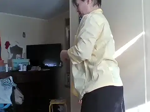 KatieBARBiE98 online show from September 19, 2025, 8:42 pm