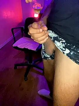 IMD01 online show from September 28, 2025, 4:07 am