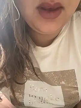 yassminsexy22 online show from April 11, 2026, 1:15 pm