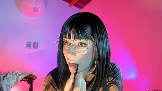 sweeet peach online show from February 28, 2026, 2:45 am