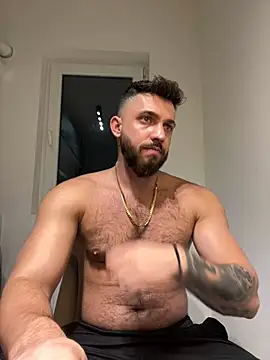 Snapshot of LoveIsBlind_ chatting on December 7, 2024, 7:54 pm LoveIsBlind  online show from December 7, 2024, 7:54 pm