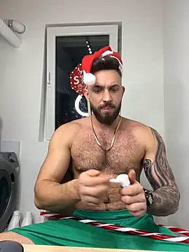 Snapshot of LoveIsBlind_ chatting on December 24, 2024, 7:22 pm LoveIsBlind  online show from December 24, 2024, 7:22 pm