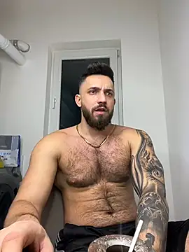 Snapshot of LoveIsBlind_ chatting on December 30, 2024, 9:19 pm LoveIsBlind  online show from December 30, 2024, 9:19 pm