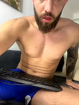 Snapshot of LoveIsBlind_ chatting on September 28, 2025, 3:23 am LoveIsBlind  online show from September 28, 2025, 3:23 am