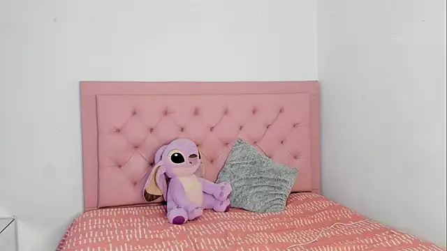 Snapshot of _violetadulce chatting on September 30, 2025, 1:43 am  violetadulce online show from September 30, 2025, 1:43 am