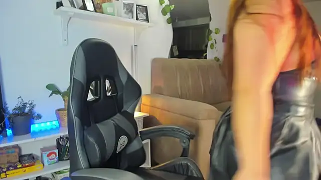 evy orange1 online show from February 4, 2026, 12:05 am