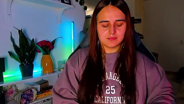 evy orange1 online show from March 31, 2026, 12:12 am