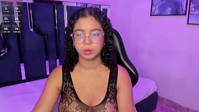 MilaHall  online show from February 25, 2026, 4:33 am