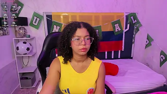 Snapshot of MilaHall_ chatting on June 18, 2026, 4:13 am MilaHall online show from June 18, 2026, 4:13 am