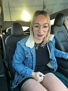 Snapshot of Giuliana_baby chatting on April 6, 2026, 6:25 am Giuliana baby online show from April 6, 2026, 6:25 am