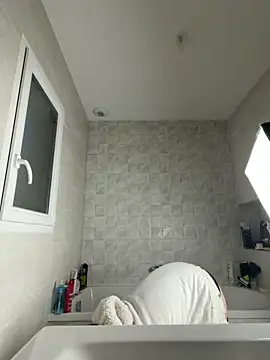 Snapshot of Giuliana_baby chatting on April 23, 2026, 4:35 am Giuliana baby online show from April 23, 2026, 4:35 am