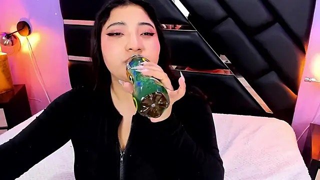 Emma monserrat online show from July 15, 2026, 11:26 am