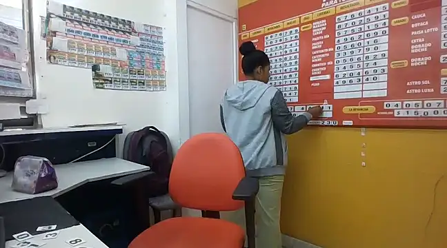 Ivon-09 online show from February 16, 2025, 3:16 pm