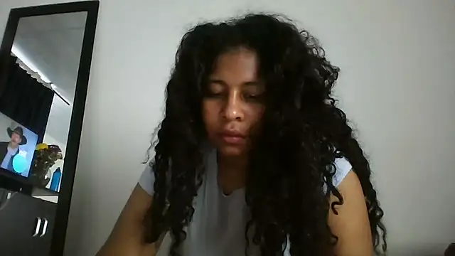 Ivon-09 online show from October 10, 2025, 7:46 pm