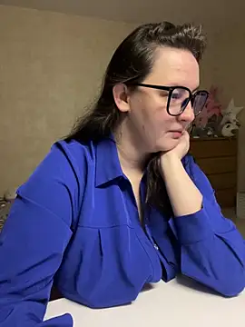 hungry1bunny online show from February 3, 2025, 5:24 pm