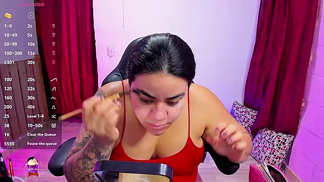 Sharon hils online show from December 31, 2024, 1:52 pm