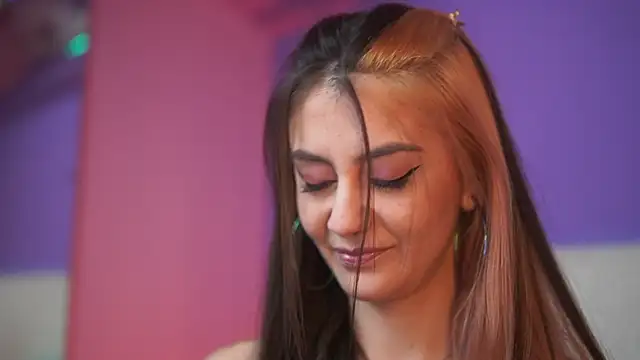 SabrinaHope online show from November 12, 2025, 10:09 pm