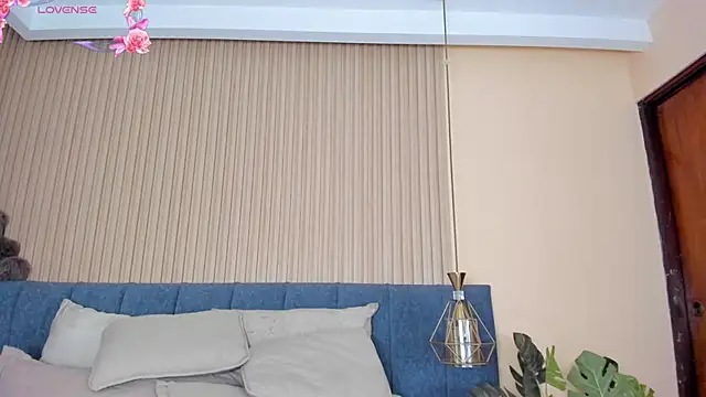 Snapshot of kathecute__ chatting on February 19, 2026, 1:45 am kathecute online show from February 19, 2026, 1:45 am