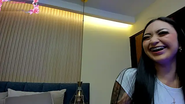 kathecute   online show from April 5, 2026, 1:36 am