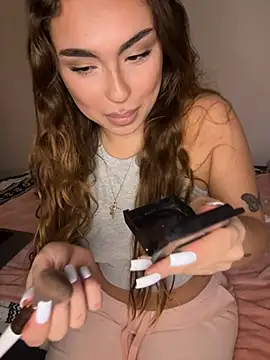 Snapshot of mint_melissaaa chatting on December 18, 2024, 9:29 pm mint melissaaa online show from December 18, 2024, 9:29 pm