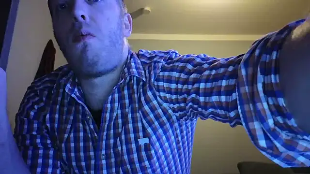 Henner33 online show from January 11, 2025, 6:23 pm