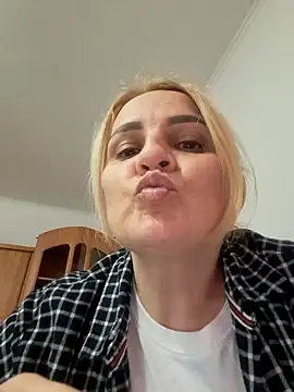 Malichkaanna30 online show from March 8, 2025, 3:35 pm