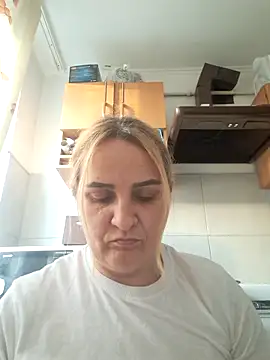 Malichkaanna30 online show from December 4, 2025, 1:20 pm