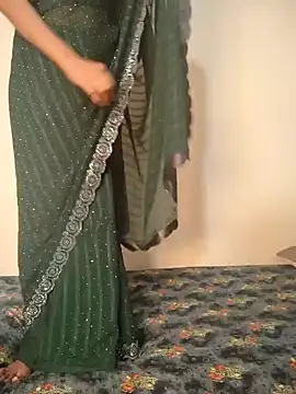 Snapshot of Raat_ki_rani_ chatting on February 1, 2025, 4:54 pm Raat ki rani  online show from February 1, 2025, 4:54 pm