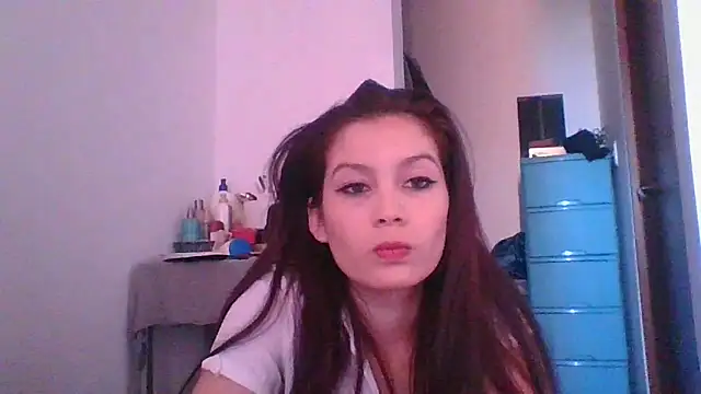 Snapshot of _yuyi chatting on January 21, 2025, 9:25 pm  yuyi online show from January 21, 2025, 9:25 pm