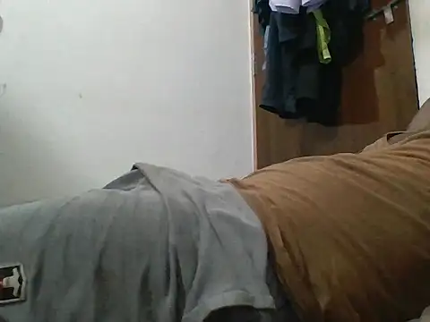 CuteyCouple online show from April 12, 2026, 6:35 pm