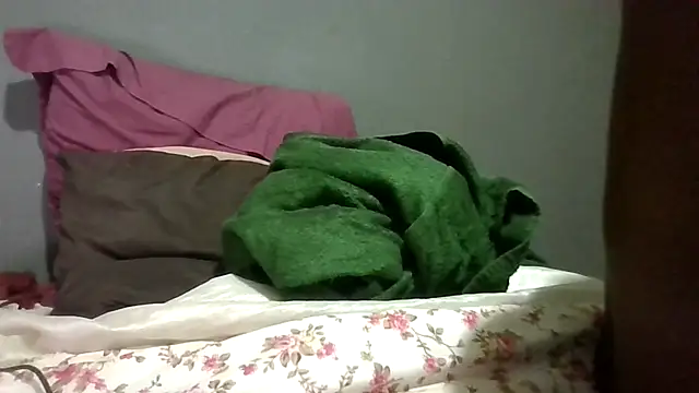 Snapshot of TheeRealShow chatting on February 15, 2026, 7:51 am TheeRealShow online show from February 15, 2026, 7:51 am