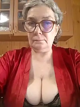 IrinaSweet54 online show from April 22, 2026, 7:00 am