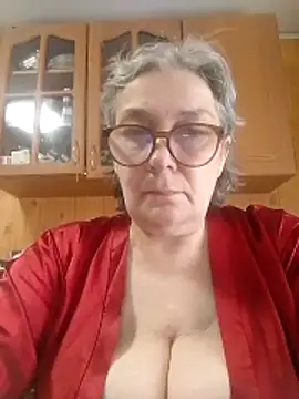 IrinaSweet54 online show from May 6, 2026, 6:52 am
