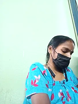 Snapshot of anusiya01 chatting on February 18, 2025, 7:10 am anusiya01 online show from February 18, 2025, 7:10 am